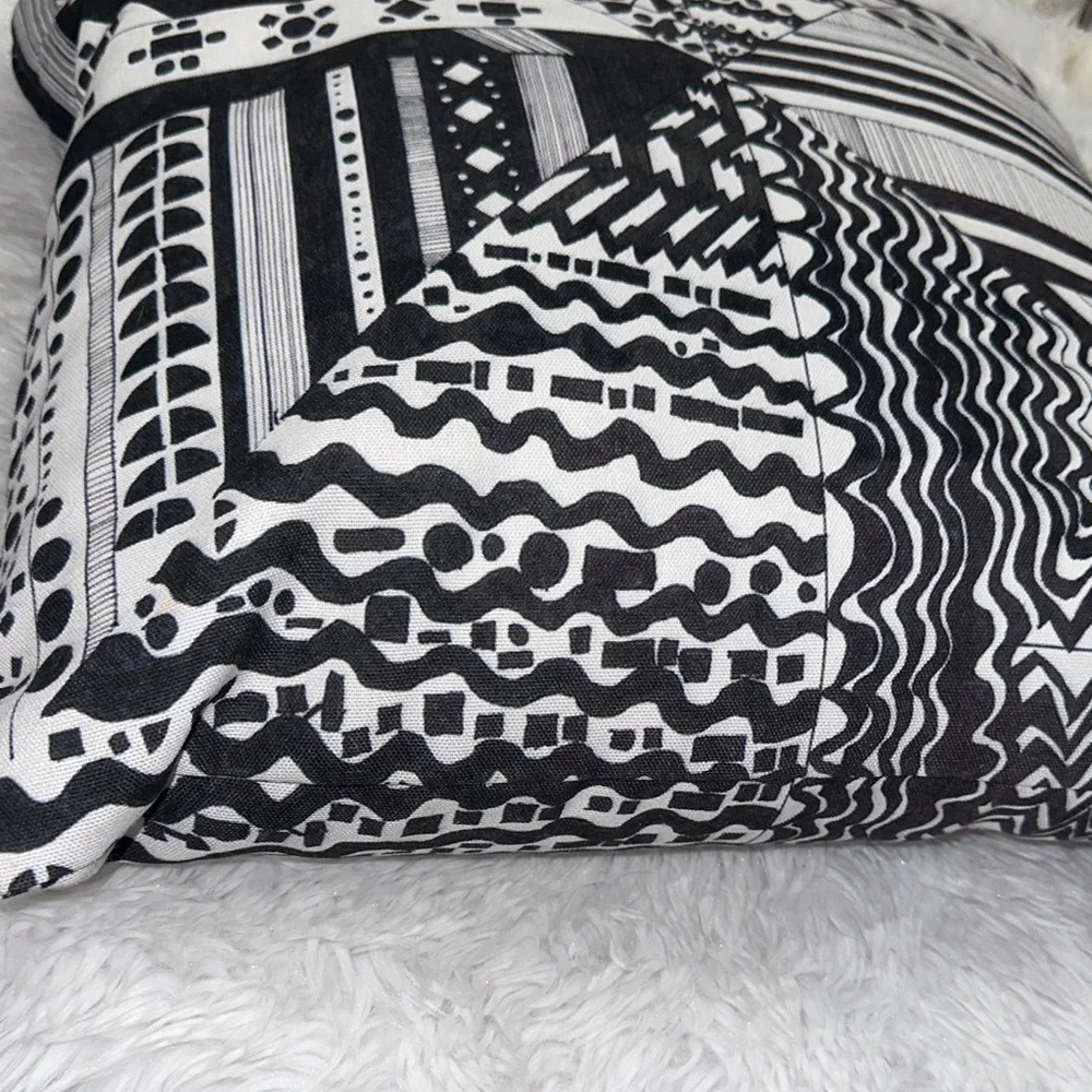 Geometric Black and White Accent Pillow‎ NWOT